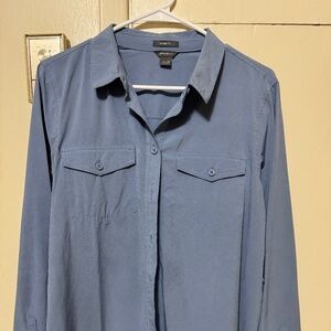 Eddie Bauer Women’s Classic-Fit Button-Front Shirt (Size M)